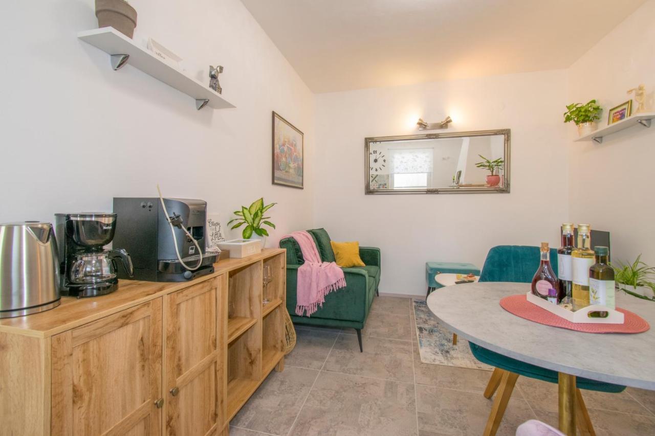 Apartman Enjoy Ровінь Екстер'єр фото
