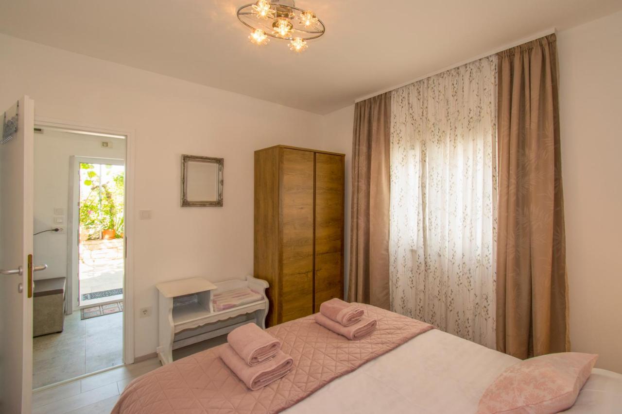 Apartman Enjoy Ровінь Екстер'єр фото