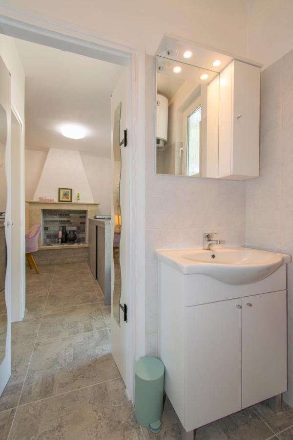 Apartman Enjoy Ровінь Екстер'єр фото